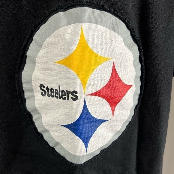 7 for $30 Steelers Touch by Alyssa Milano Sweatshirt - Picture 3 of 8